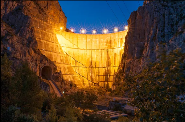 Presa de Canelles