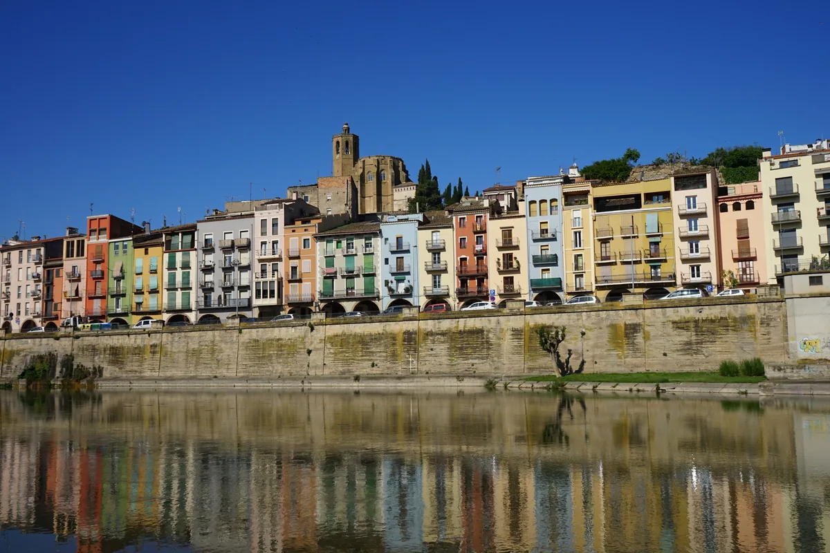 The river Segre as it passes through Balaguer