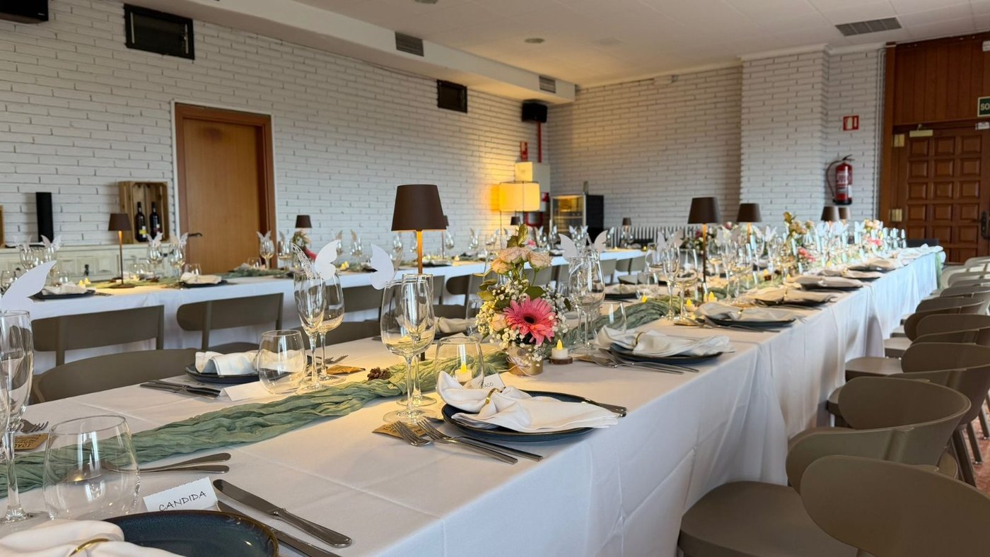 Comedor del Restaurant Mirador — Hotel Santuari, Balaguer