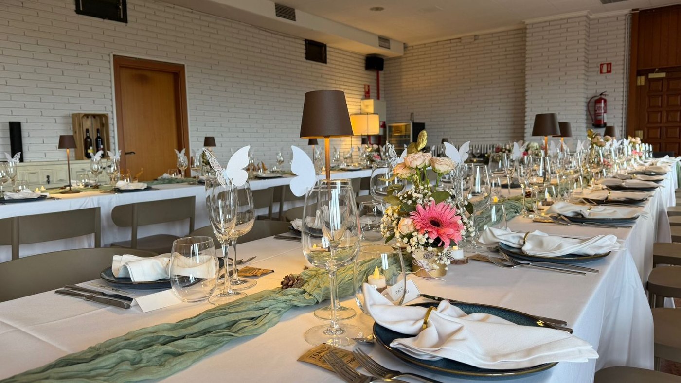 Comedor del Restaurant Mirador — Hotel Santuari, Balaguer
